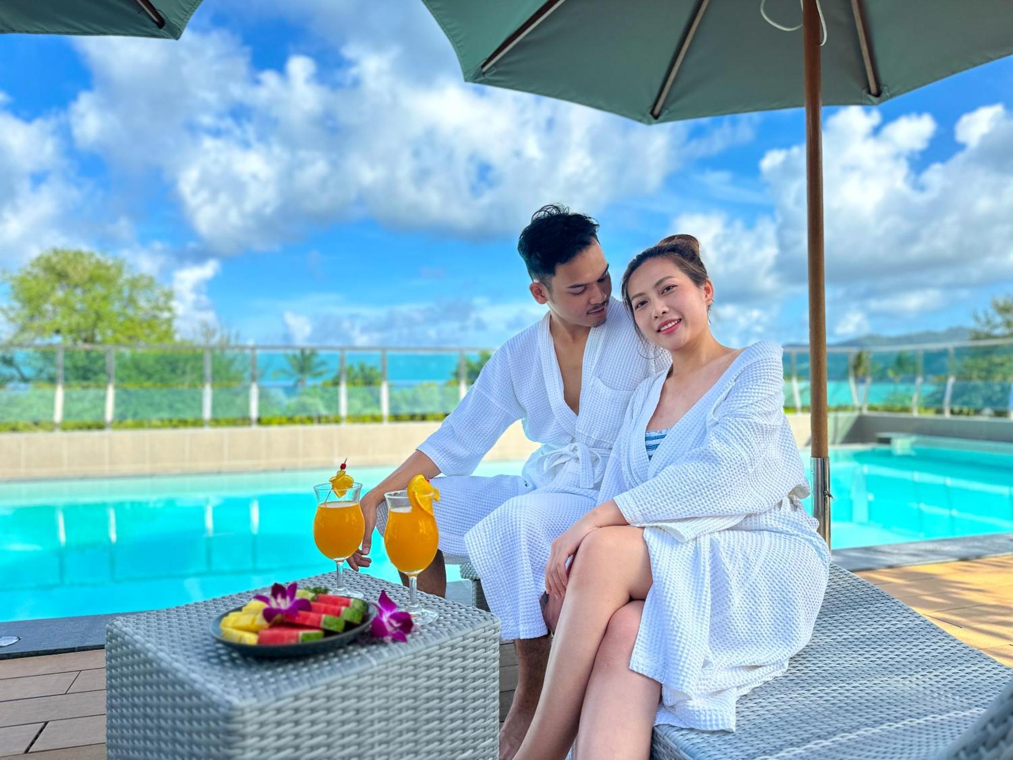 Clarian Hotel Beach Patong Ngoại thất bức ảnh