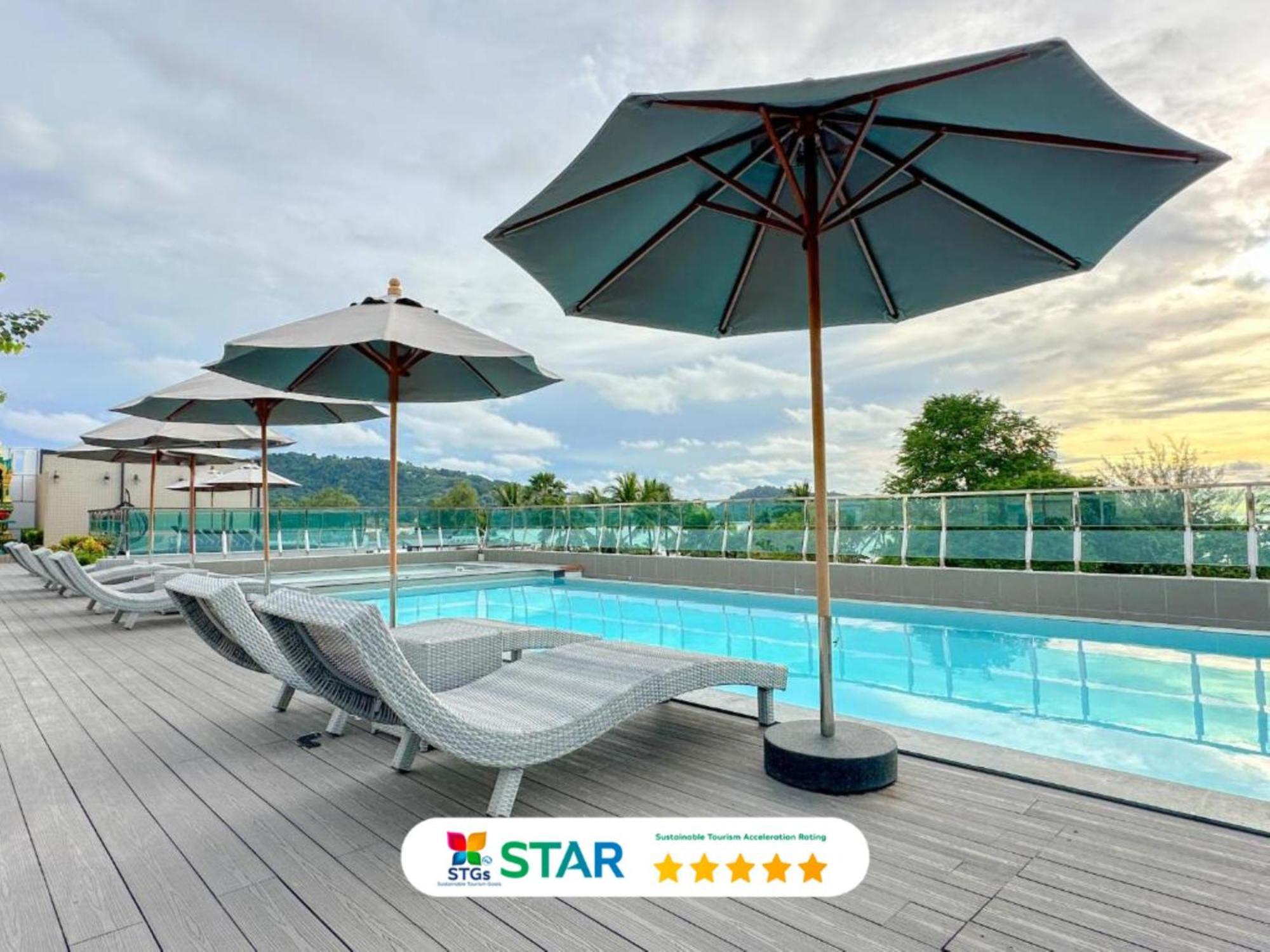Clarian Hotel Beach Patong Ngoại thất bức ảnh