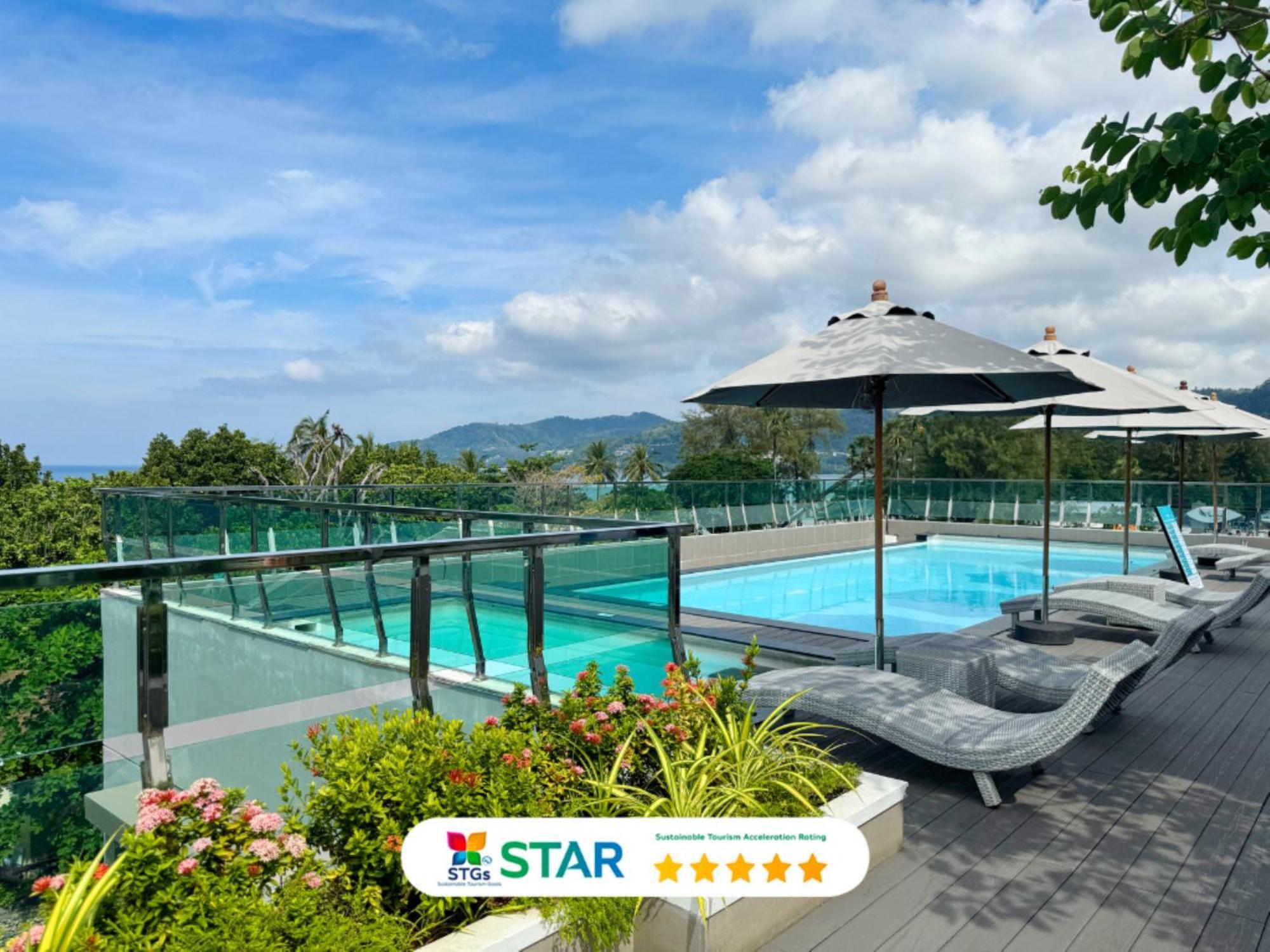 Clarian Hotel Beach Patong Ngoại thất bức ảnh