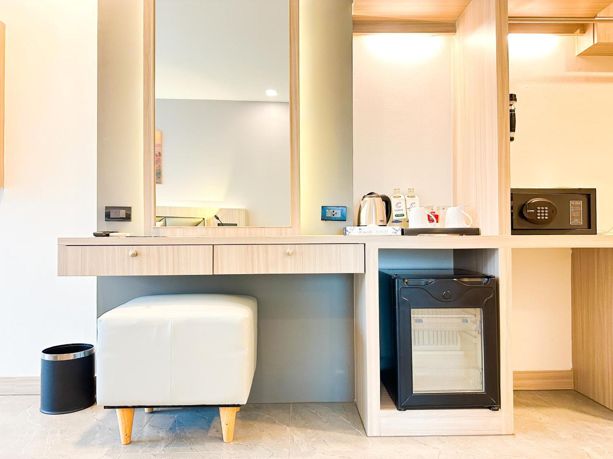 Clarian Hotel Beach Patong Ngoại thất bức ảnh