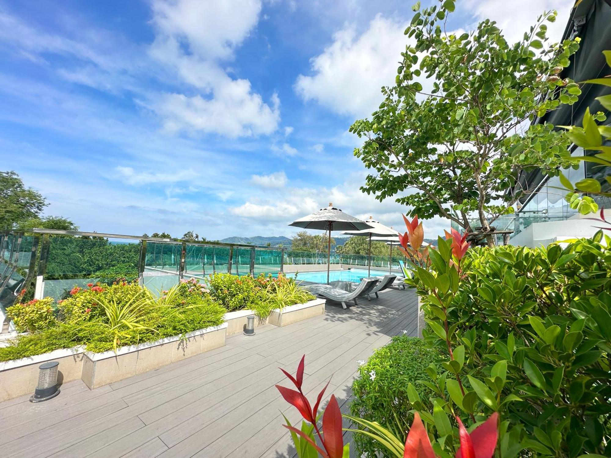 Clarian Hotel Beach Patong Ngoại thất bức ảnh